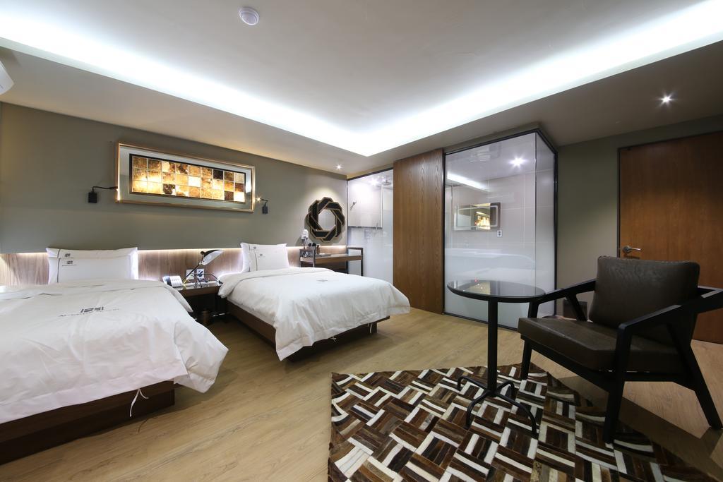 Avenue Hotel Jeonju Exterior foto