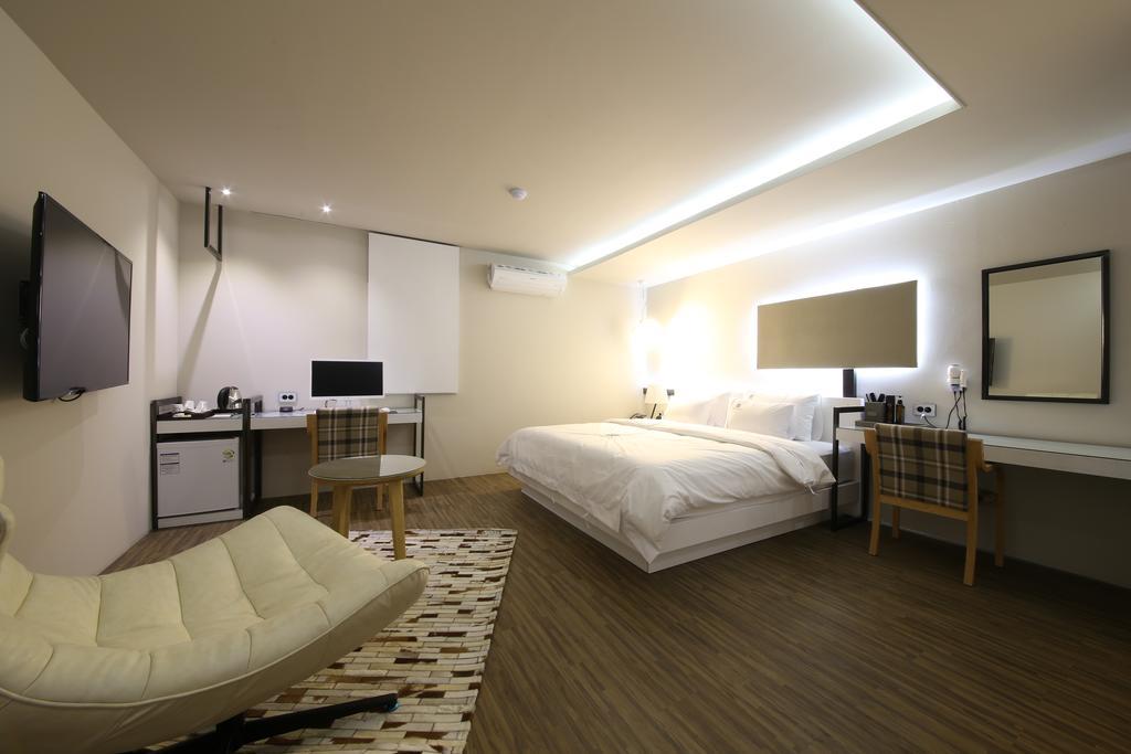 Avenue Hotel Jeonju Exterior foto